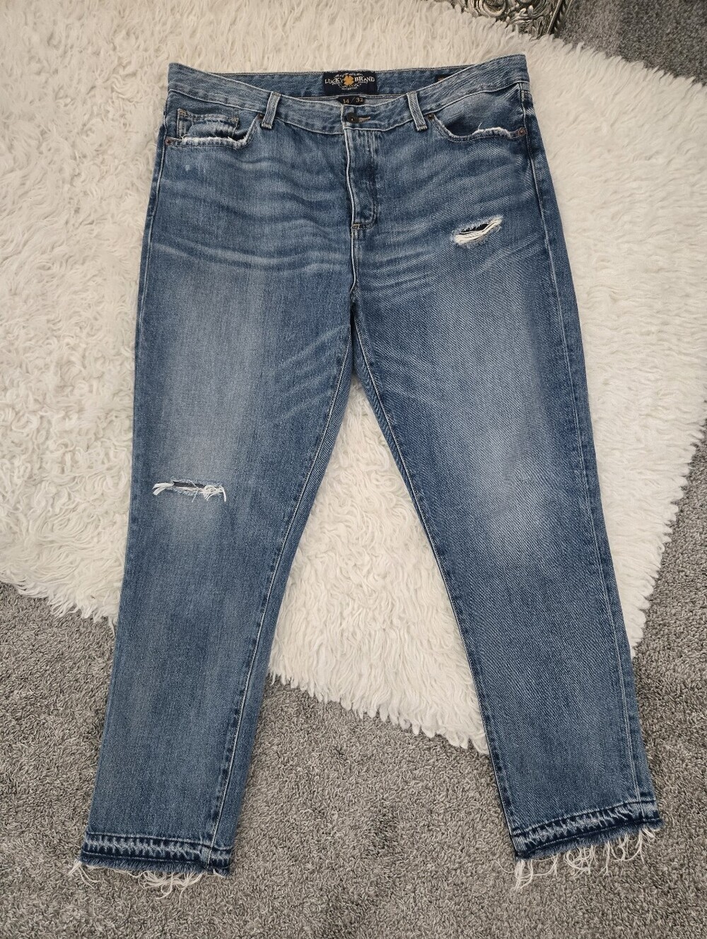 Lucky Brand Sienna Slim Boyfriend Jeans size 32.